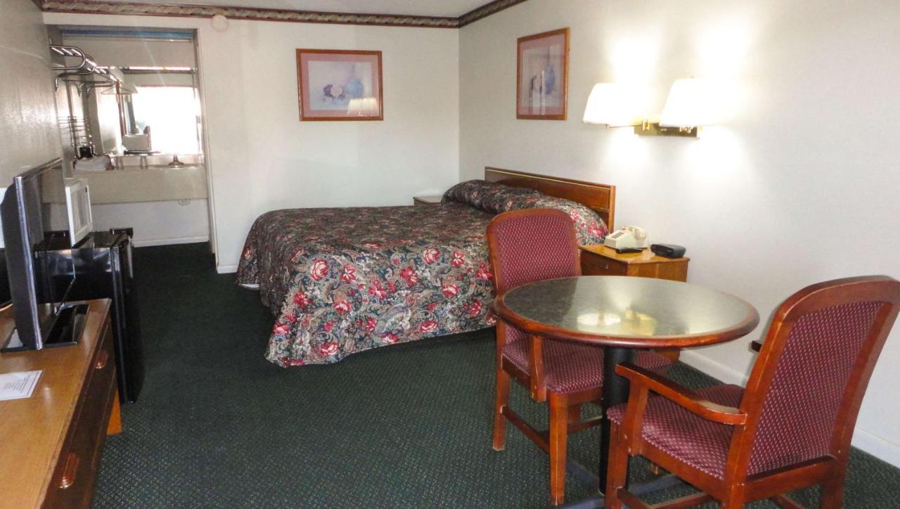 Budget Inn Franklinton Zewnętrze zdjęcie