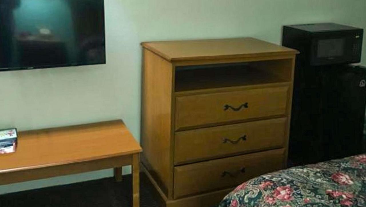 Budget Inn Franklinton Zewnętrze zdjęcie