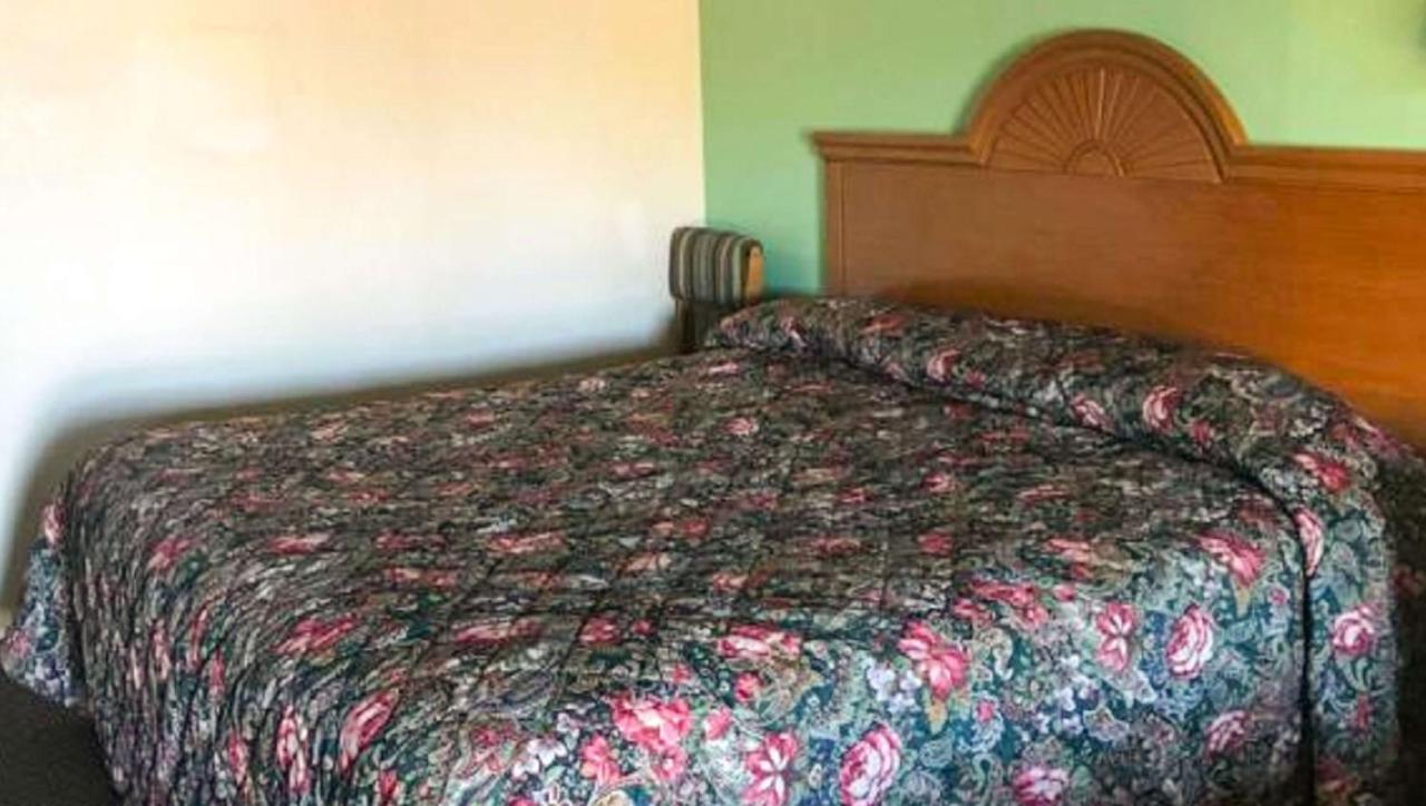 Budget Inn Franklinton Zewnętrze zdjęcie