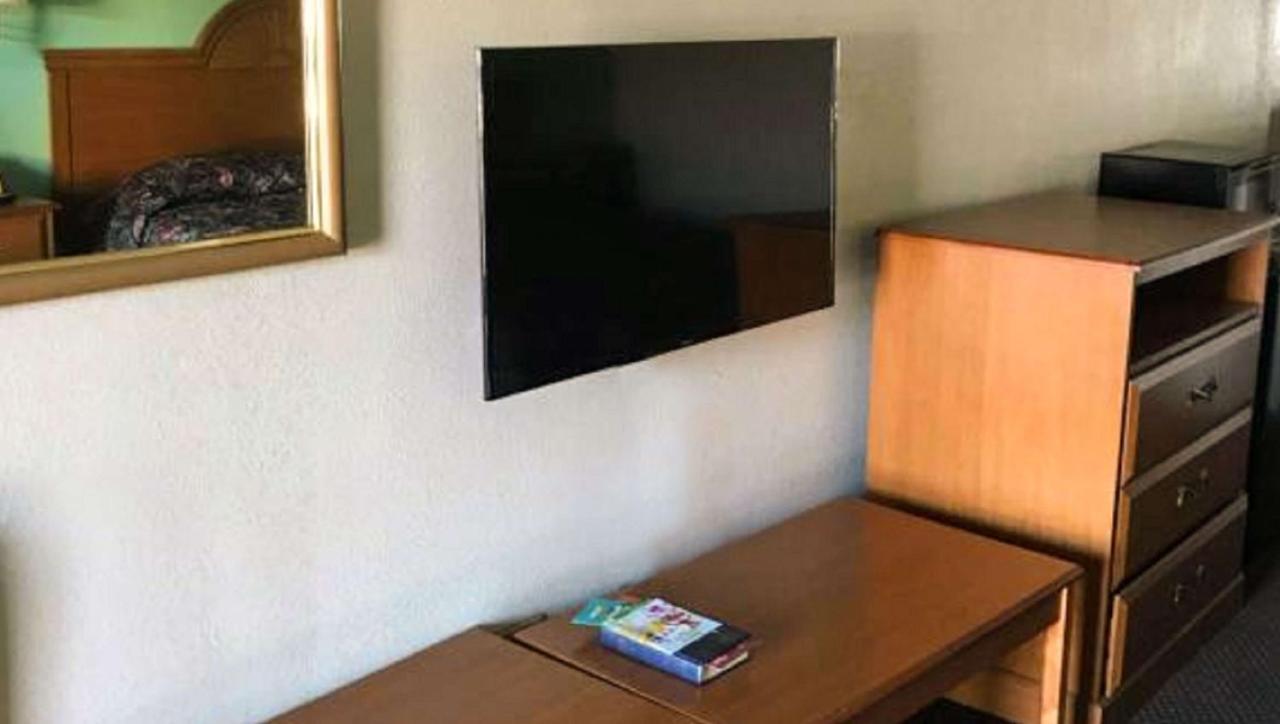 Budget Inn Franklinton Zewnętrze zdjęcie