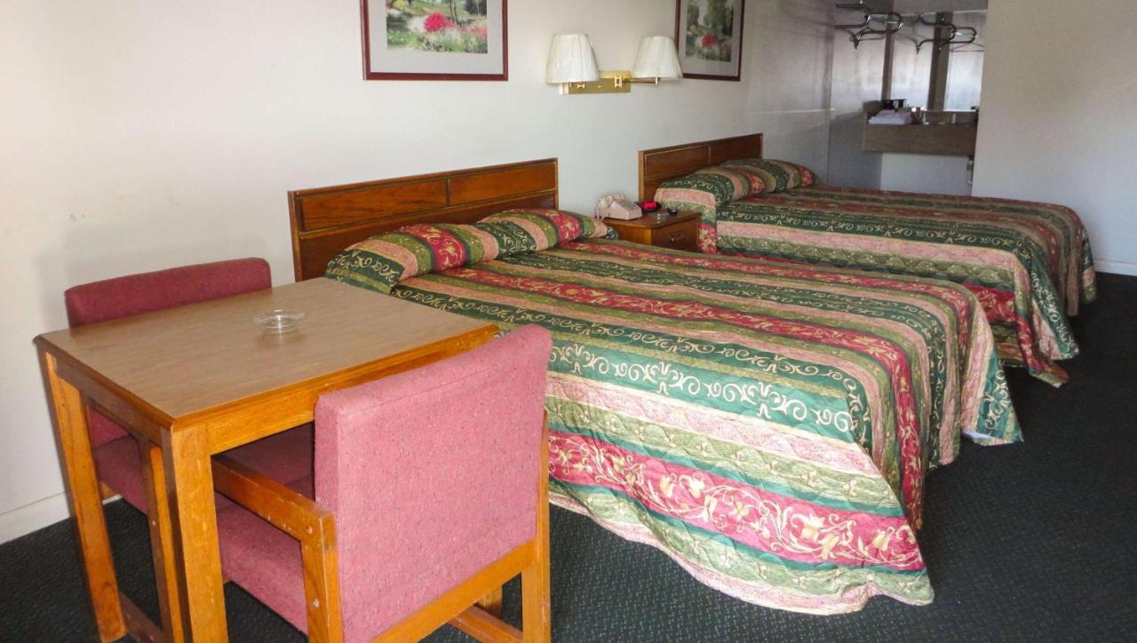 Budget Inn Franklinton Zewnętrze zdjęcie