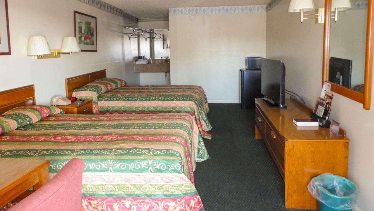 Budget Inn Franklinton Zewnętrze zdjęcie